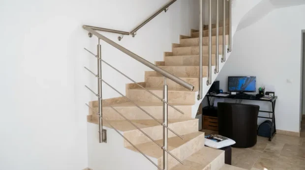 Garde-corps inox sous-lisses design